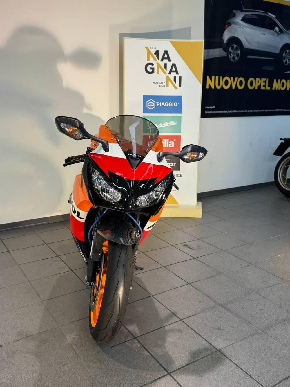 Honda CBR 1000 RR Fireblade (2012 - 16) (3)