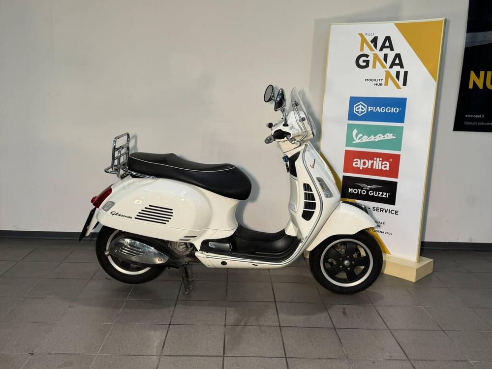 Vespa GTS 300 Super (2008 - 16) (3)