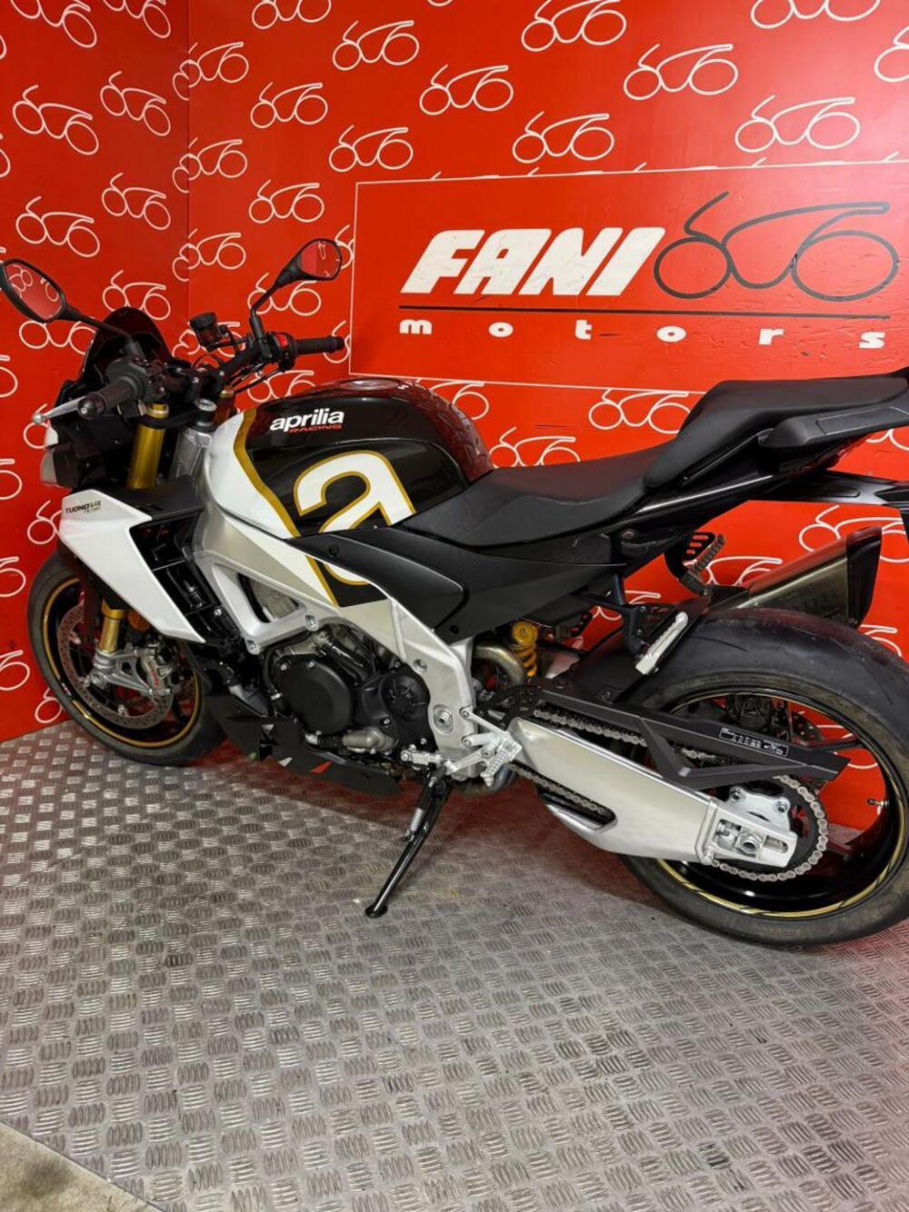 Aprilia Tuono V4 Factory (2021 - 24) (4)