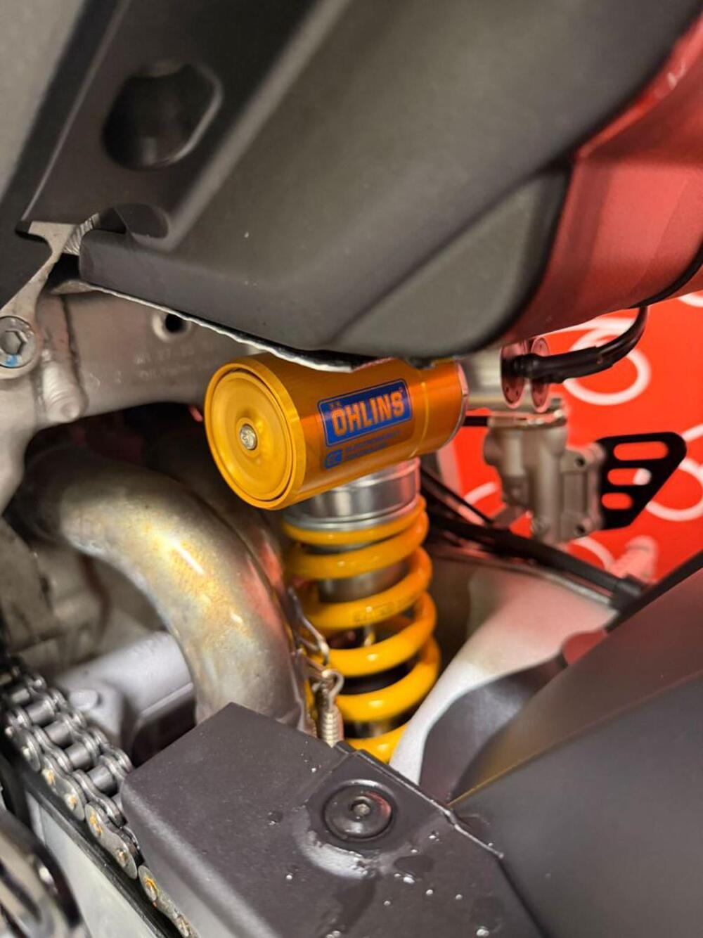 Aprilia Tuono V4 Factory (2021 - 24) (7)