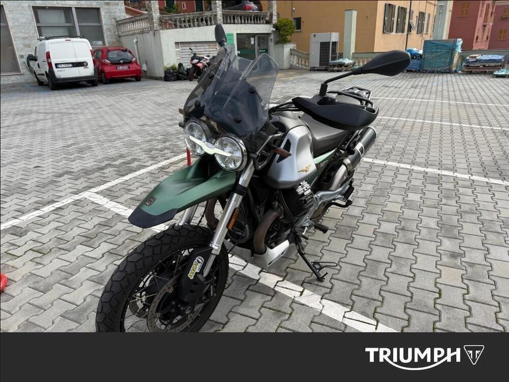 Moto Guzzi V85 TT Centenario (2021 - 22) (2)