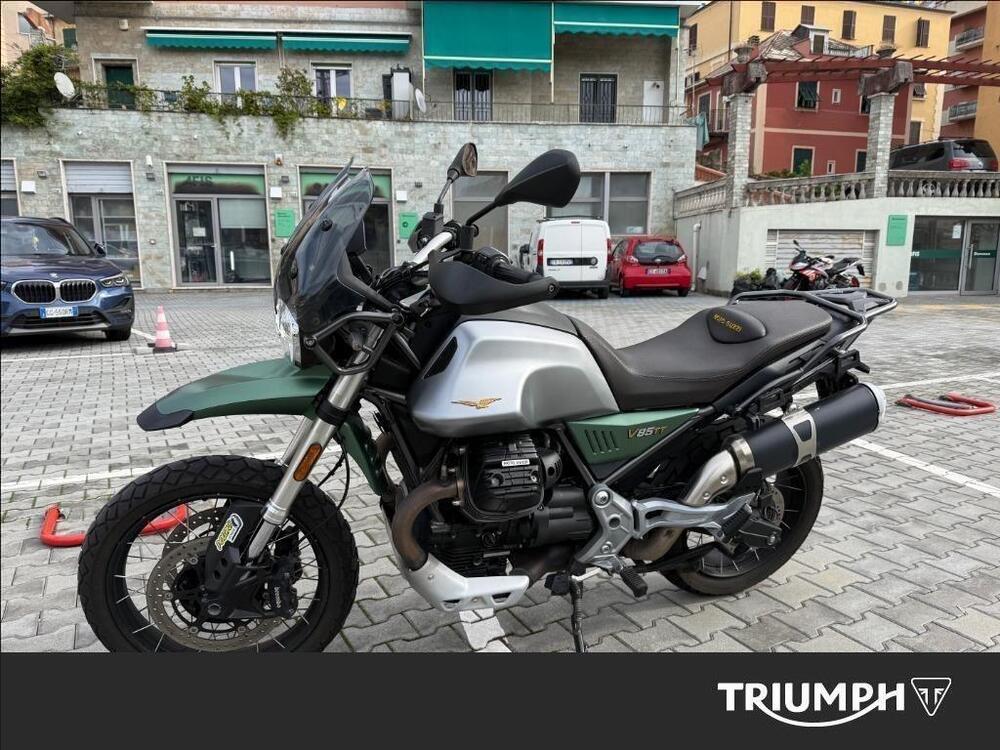 Moto Guzzi V85 TT Centenario (2021 - 22) (3)