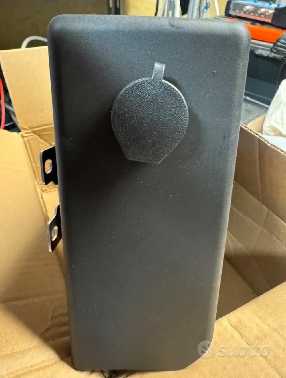 Cassetta porta attrezzi bmw Gs 1250 Altre (3)