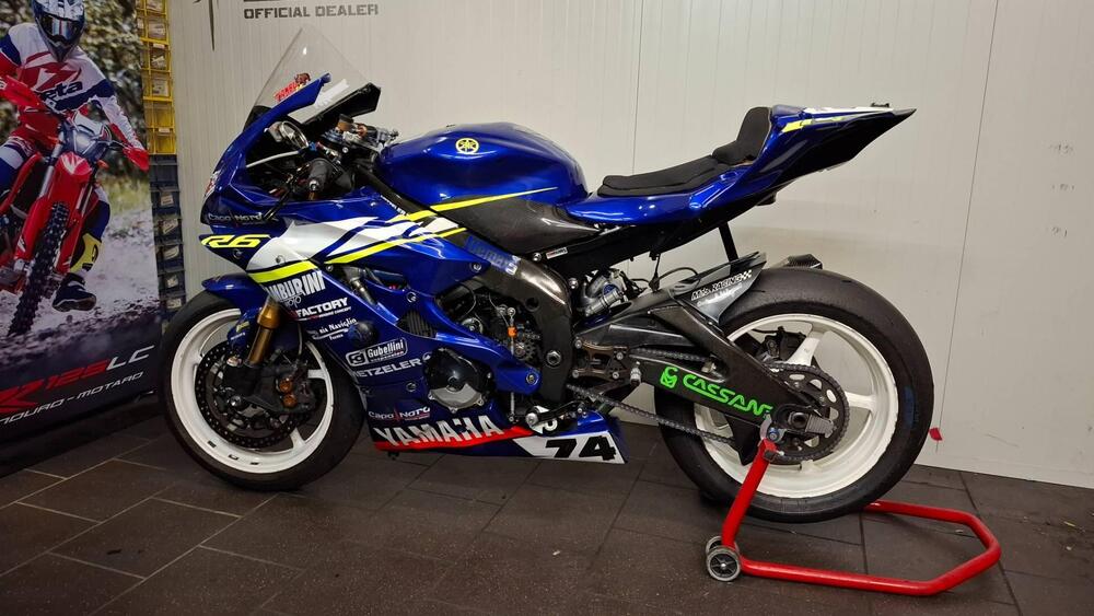 Yamaha YZF R6 (2006 - 07) (6)