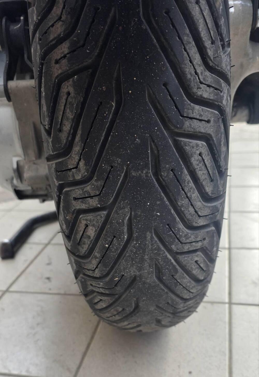 Piaggio Beverly 350 S ABS (2019 - 20) (3)