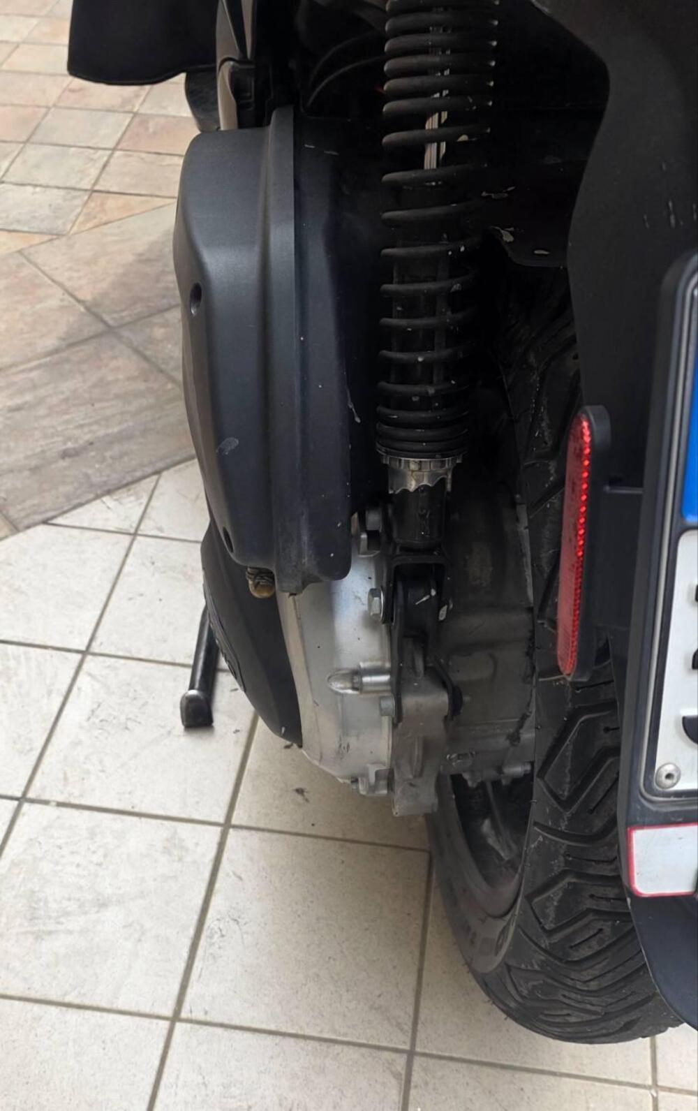 Piaggio Beverly 350 S ABS (2019 - 20) (9)