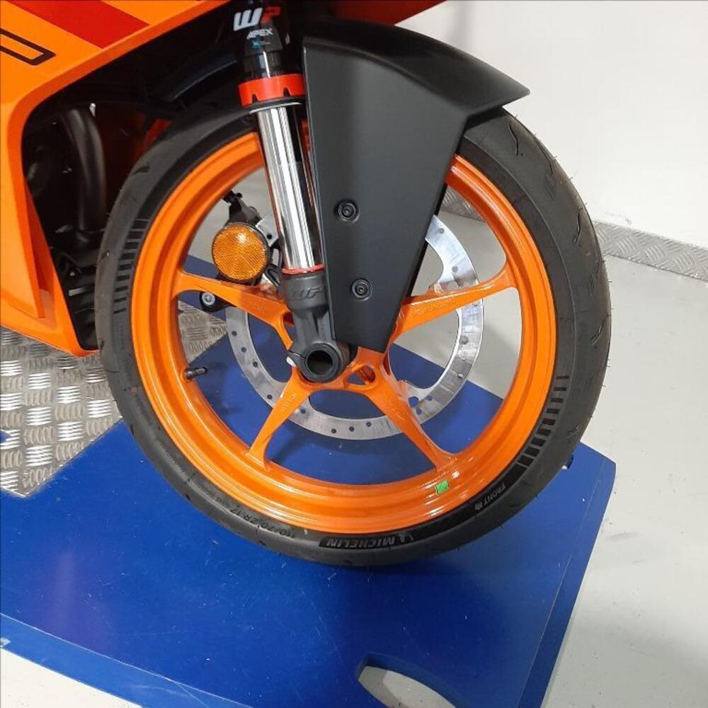 KTM RC 390 (2022 - 25) (6)