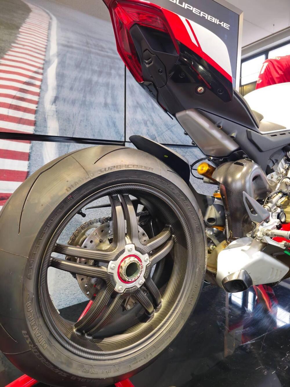 Ducati Panigale V4 SP2 30° Anniversario 916 (2024) (3)