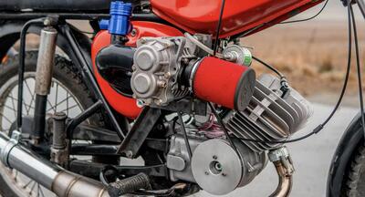 Un Simson sovralimentato con compressore: oltre 20 cavalli e pi&ugrave; di 100 Km/h di pura follia tedesca