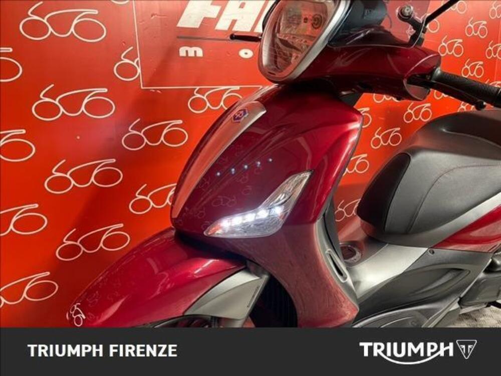 Piaggio Beverly 300 i.e. ABS-ASR (2016 - 20) (4)