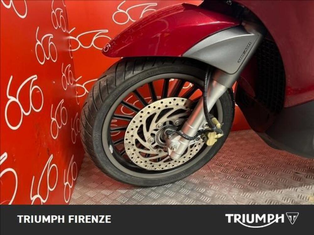 Piaggio Beverly 300 i.e. ABS-ASR (2016 - 20) (5)