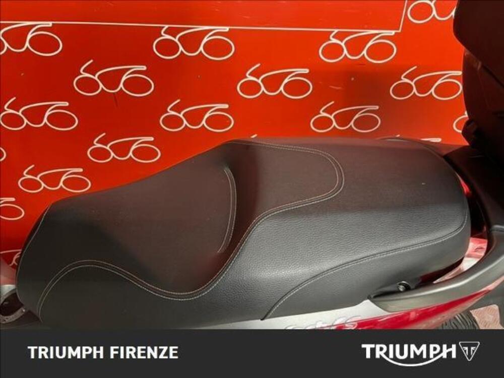 Piaggio Beverly 300 i.e. ABS-ASR (2016 - 20) (6)