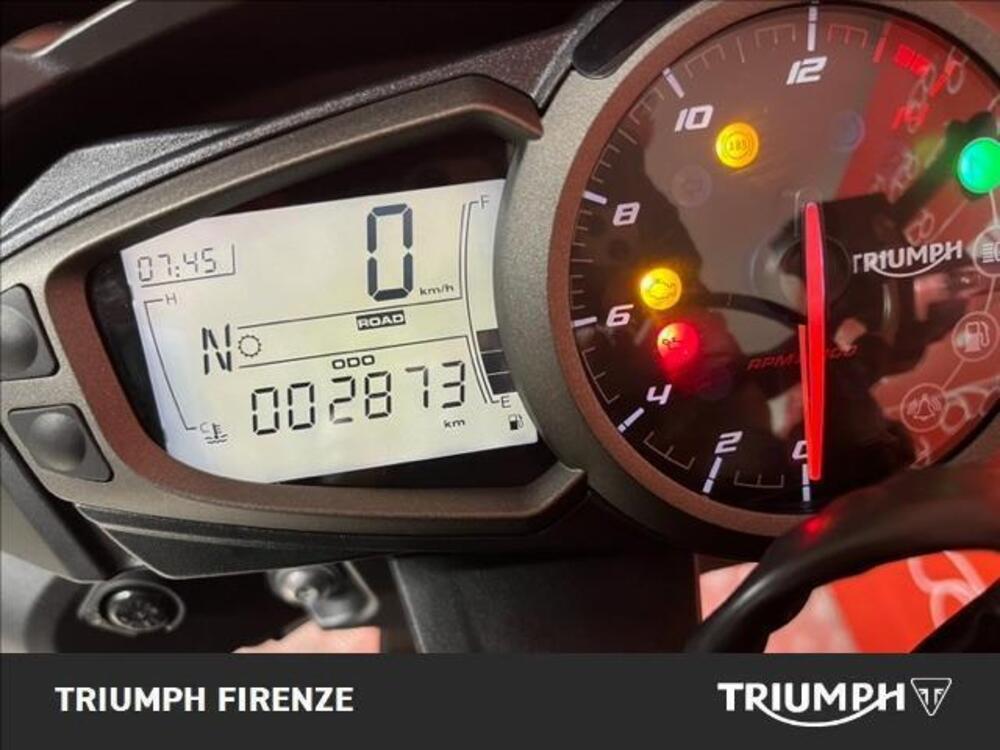 Triumph Street Triple R (2020 - 22) (3)