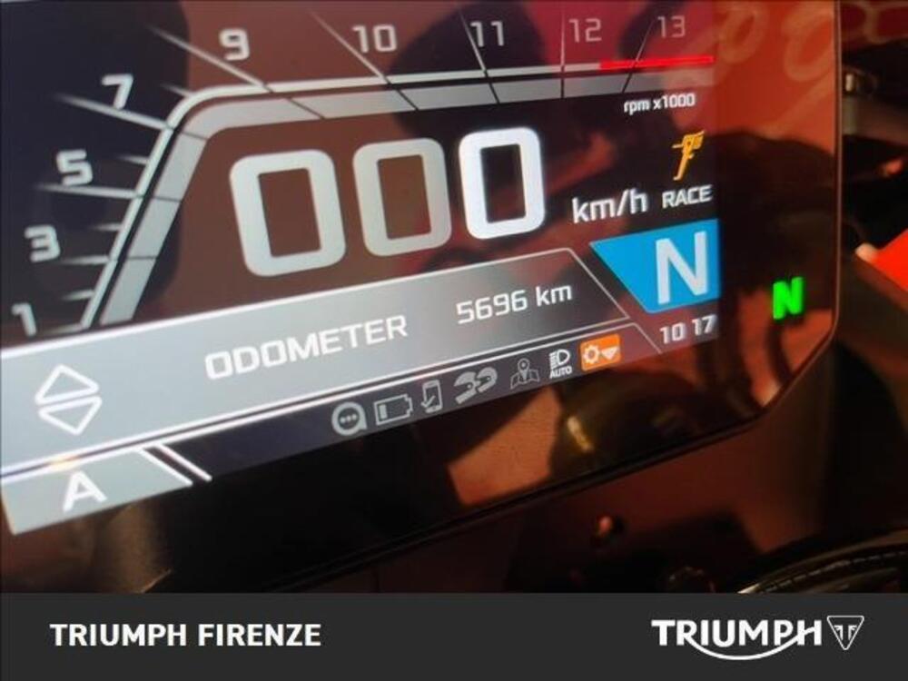 Aprilia Tuono V4 Factory (2021 - 24) (7)