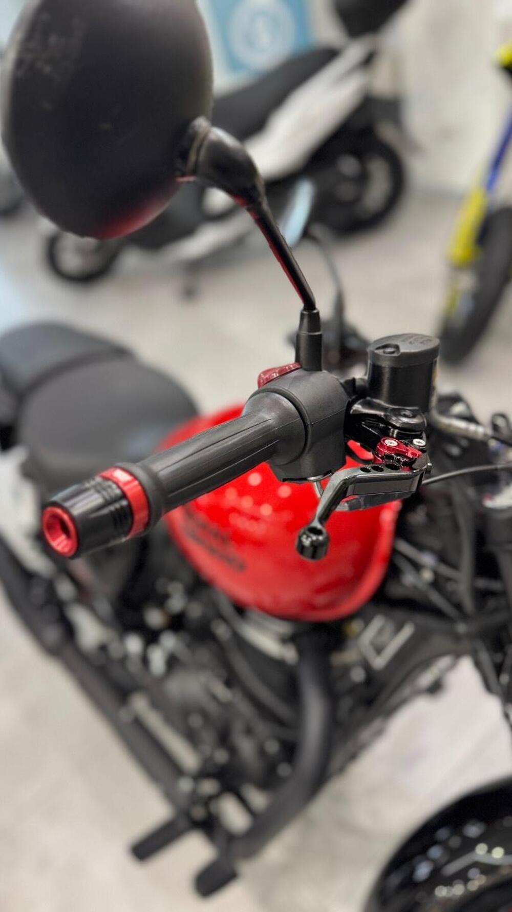 Royal Enfield Meteor 350 Fireball (2021 - 25) (7)