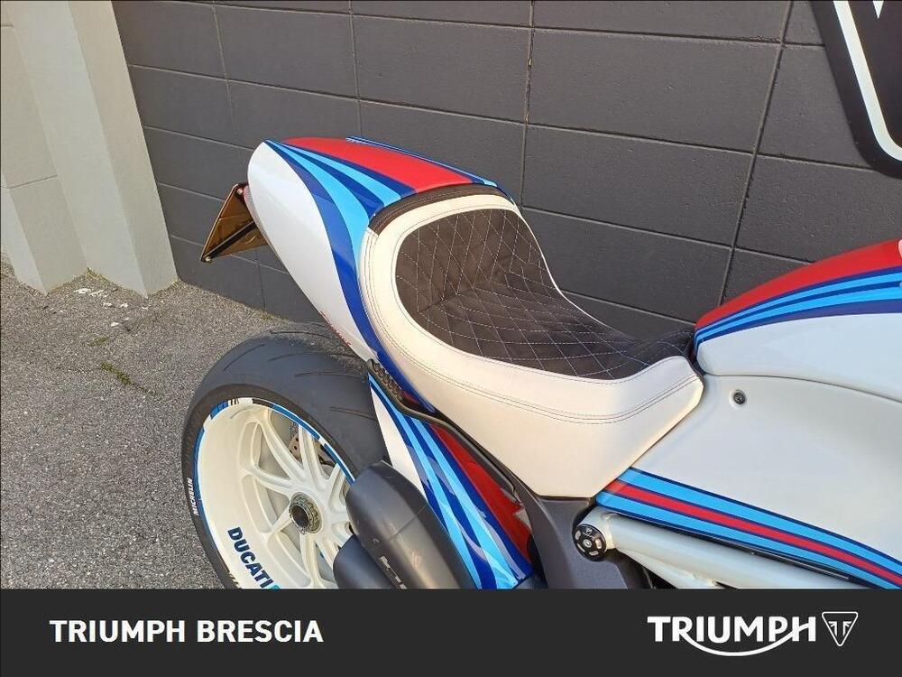 Ducati Diavel 1200 Carbon (2010 - 13) (2)