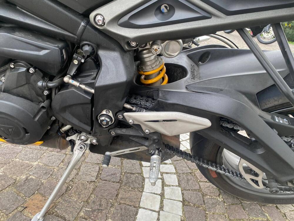 Triumph Street Triple 765 RS (2023 - 25) (12)
