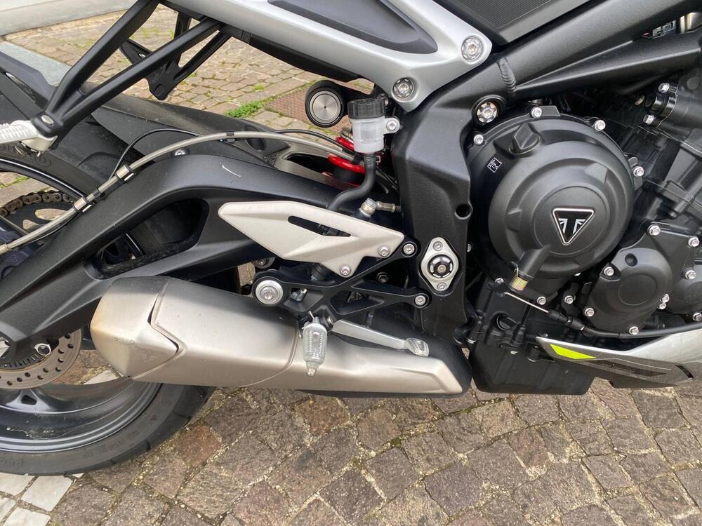 Triumph Street Triple 765 R (2023 - 25) (9)