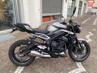 Triumph Street Triple 765 R (2023 - 25) usata