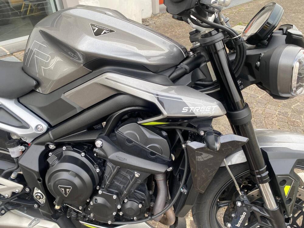 Triumph Street Triple 765 R (2023 - 25) (5)