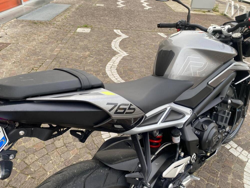 Triumph Street Triple 765 R (2023 - 25) (13)