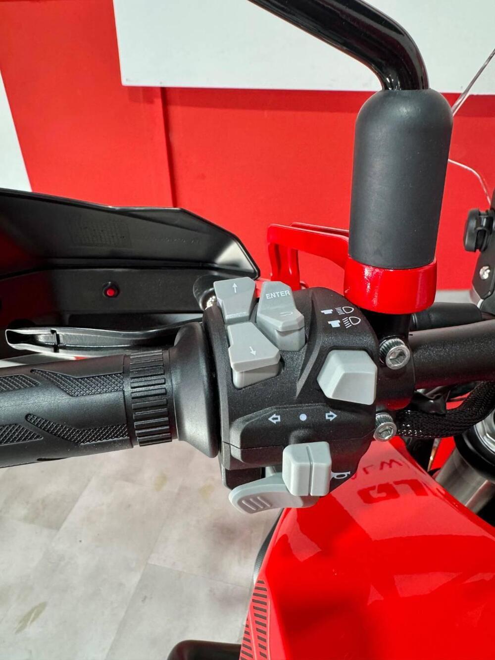 QJ Motor SRT 700 SX (2025) (6)