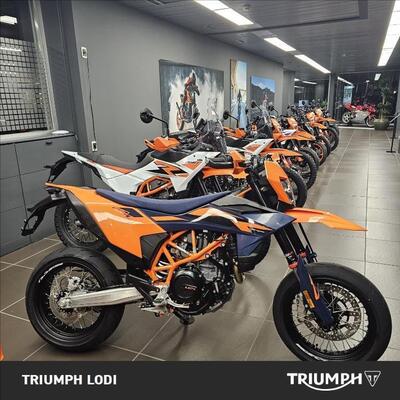 KTM 690 SMC R (2026) nuova