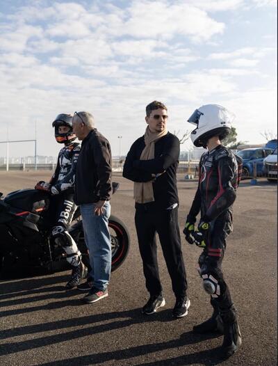 MotoGP 2025. Maverick Vi&ntilde;ales, allenamento speciale con Jorge Lorenzo e suo padre