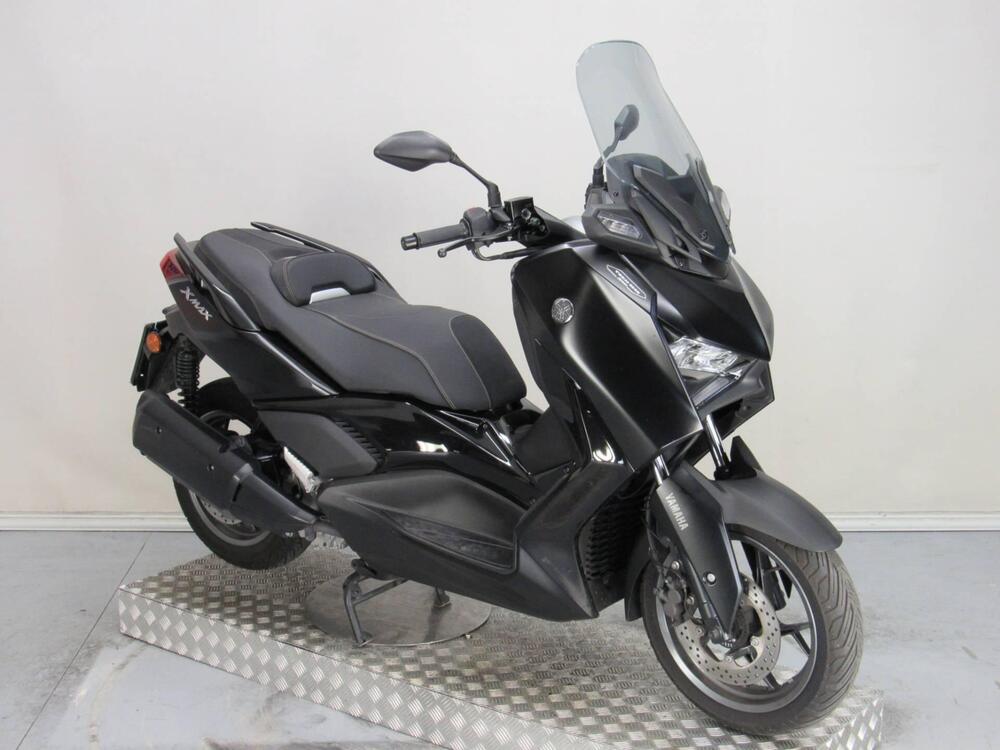Yamaha X-Max 300 Tech Max (2021 - 24) (2)