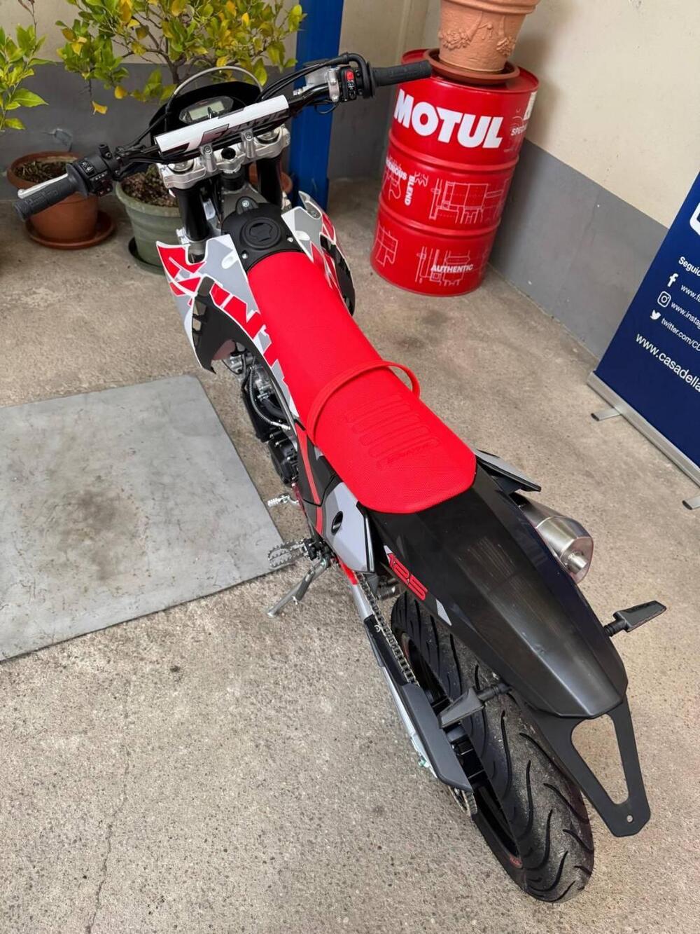 Fantic Motor XMF 125 Performance (2025) (14)