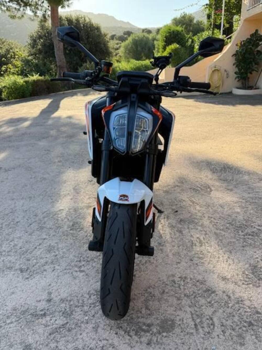 KTM 890 Duke R (2021) (2)