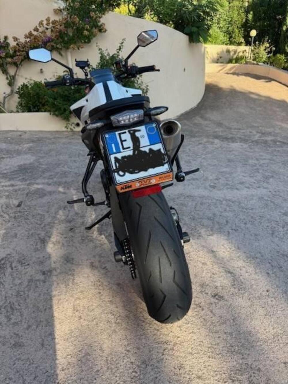 KTM 890 Duke R (2021) (5)