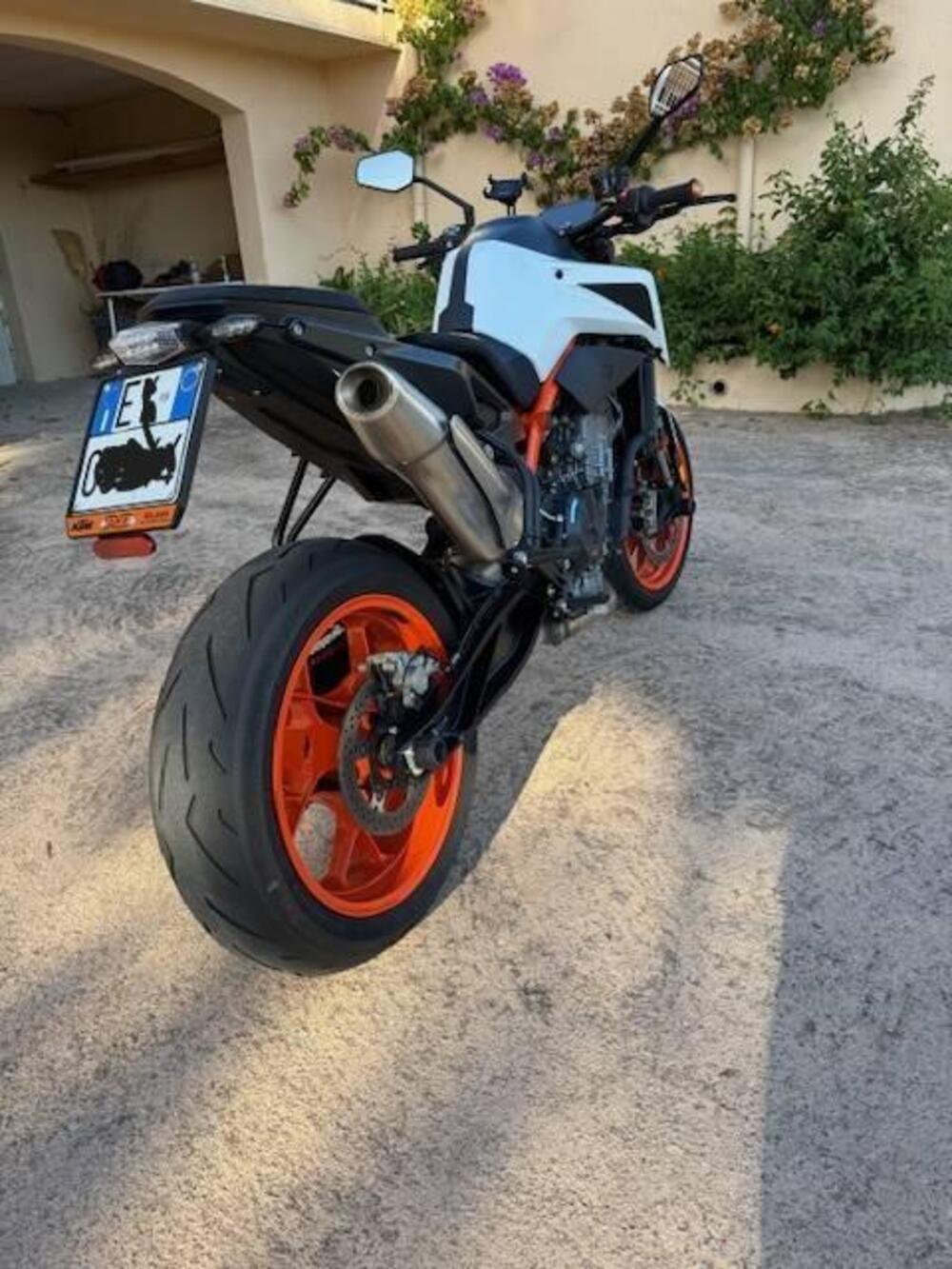 KTM 890 Duke R (2021) (6)