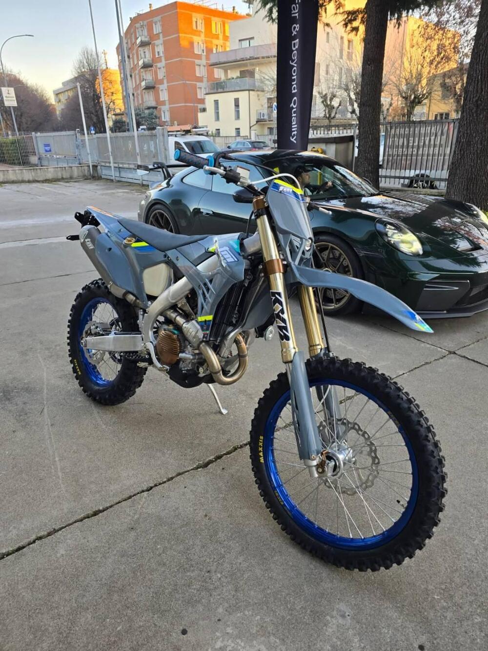 Tm Moto EN 300 ES Fi 4T TM Corse (2026) (3)