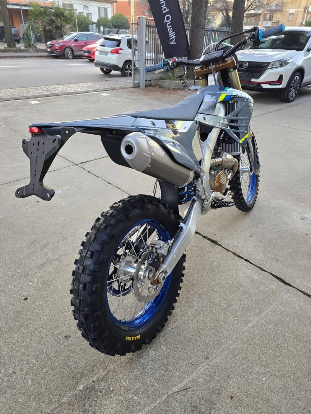 Tm Moto EN 300 ES Fi 4T TM Corse (2026) (4)