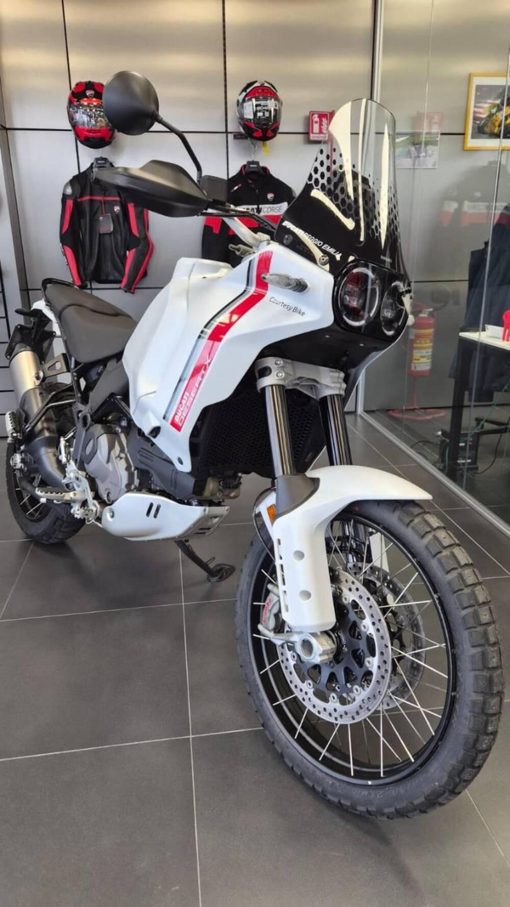 Ducati DesertX (2022 - 25) (3)