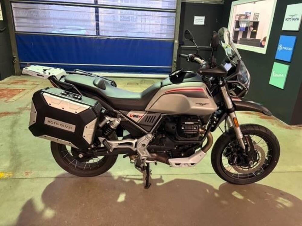 Moto Guzzi V85 TT Travel (2021 - 23) (4)