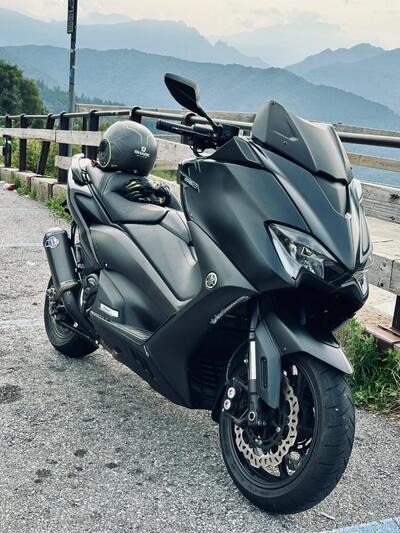 Yamaha T-Max 560 (2020 - 21) usata
