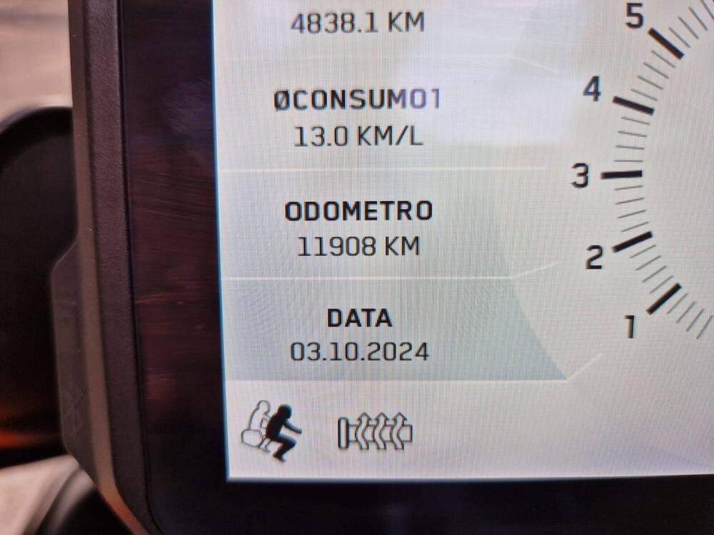 KTM 1290 Super Duke GT (2021) (4)