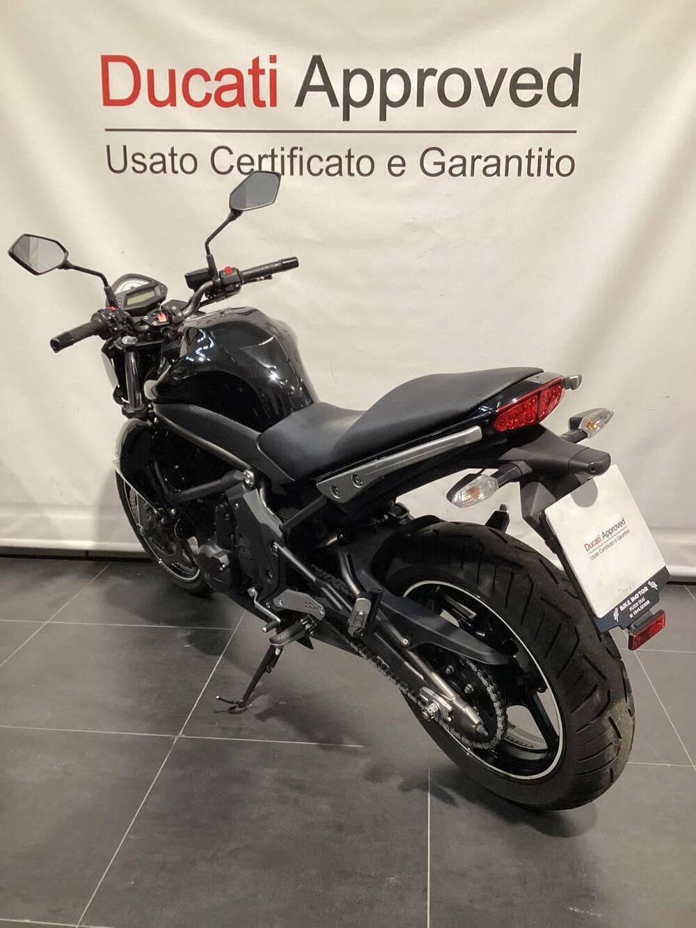 Kawasaki ER-6N (2009 - 11) (4)