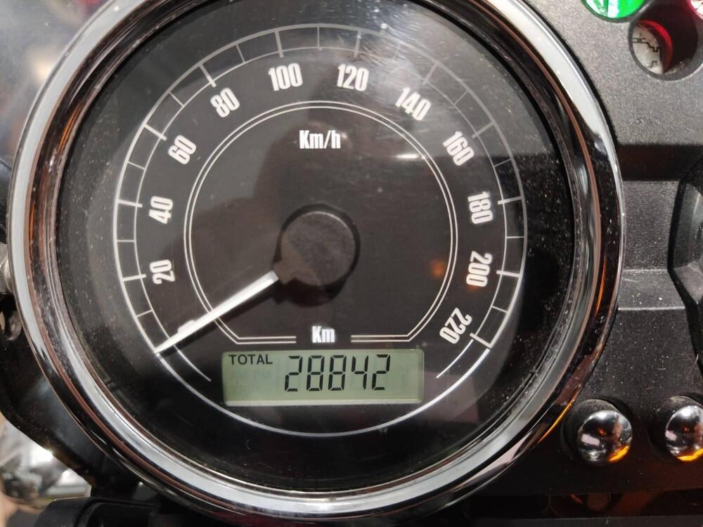 Moto Guzzi V7 II Stone (2015 - 17) (4)