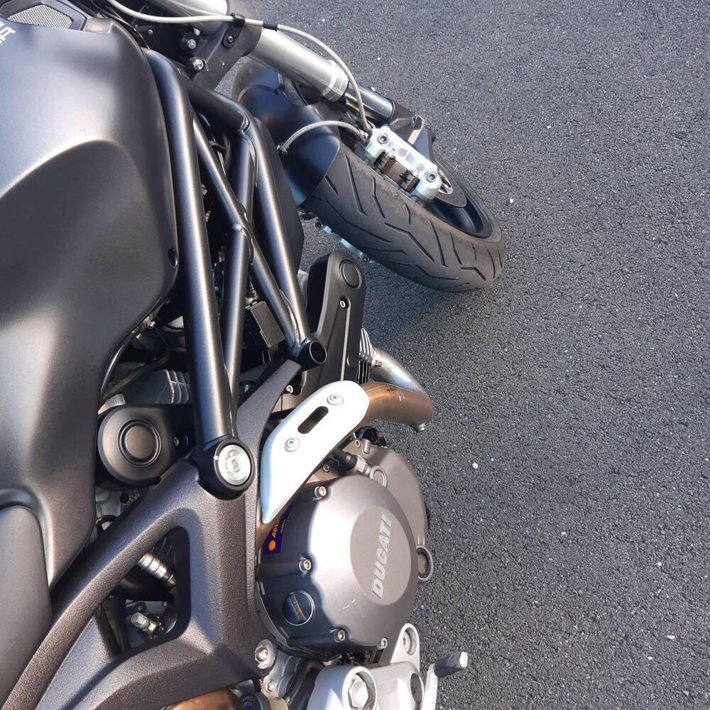 Ducati Monster 696 Plus (2007 - 14) (6)