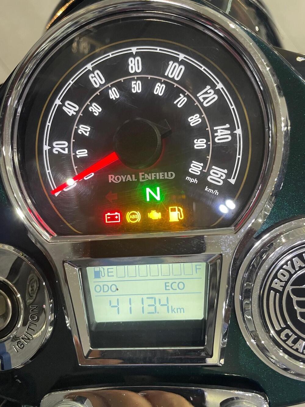 Royal Enfield Classic 350 (2021 - 25) (4)