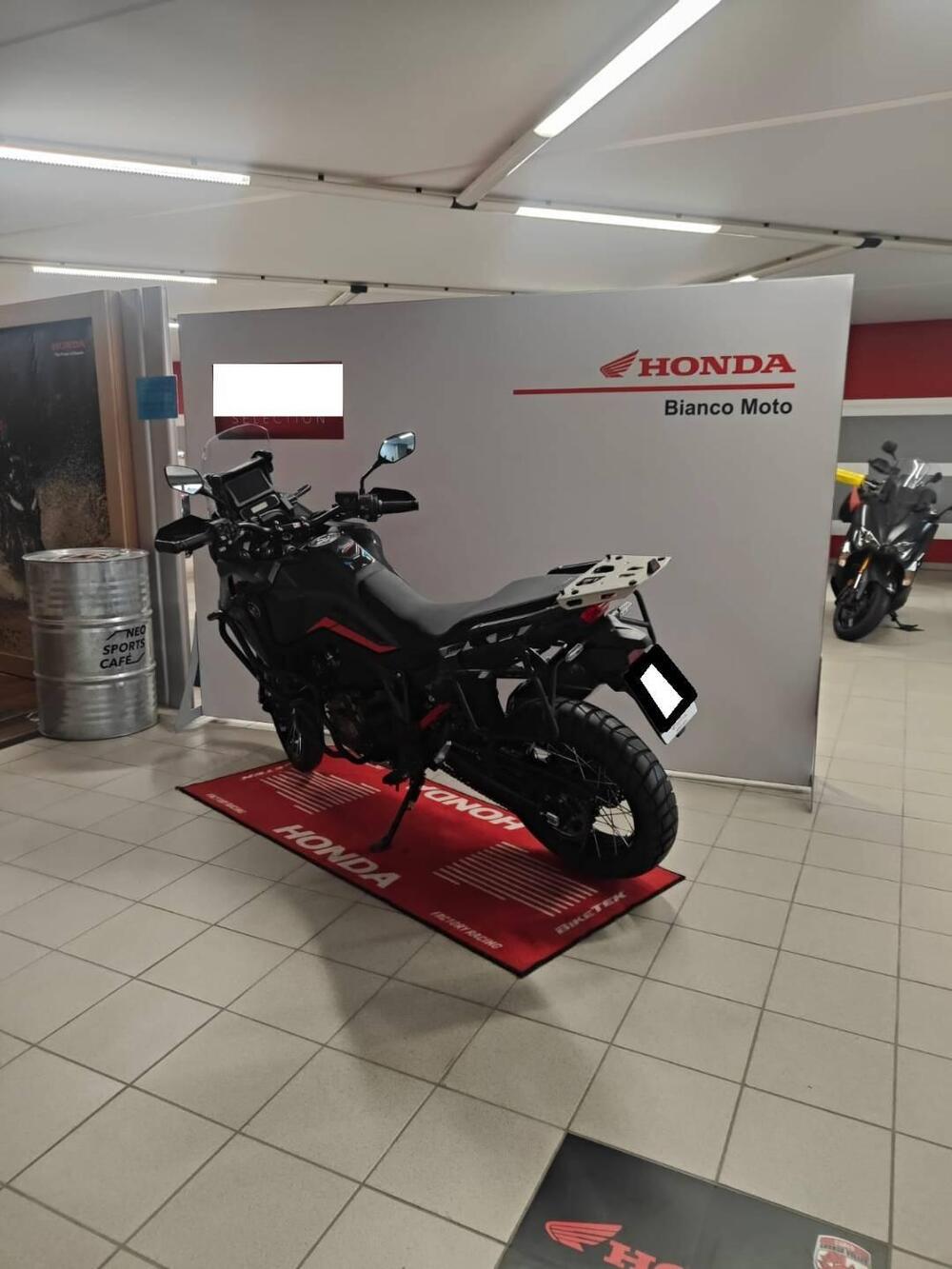 Honda Africa Twin CRF 1100L ES DCT (2024 - 25) (4)