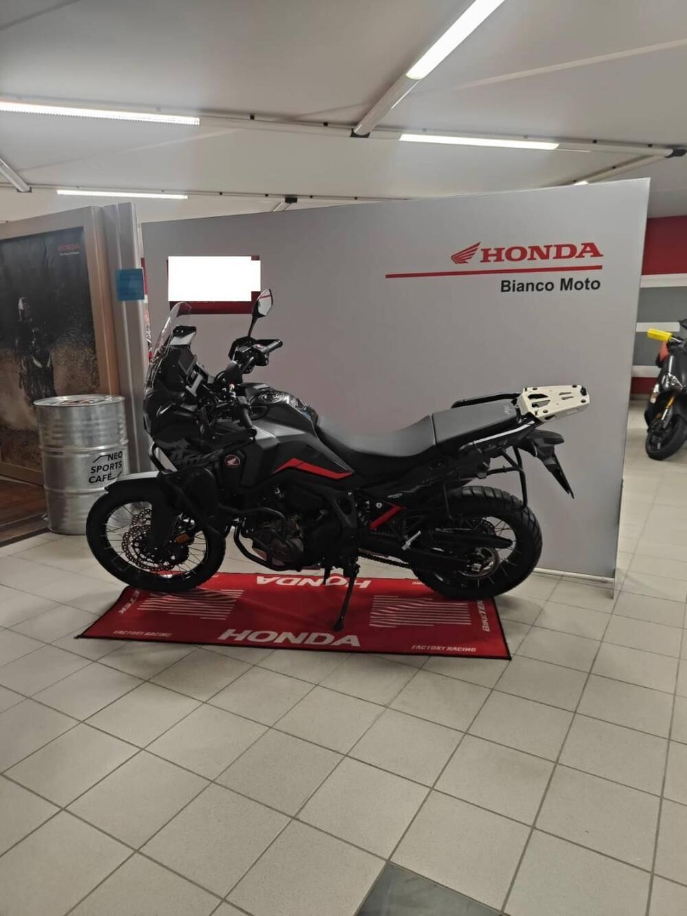 Honda Africa Twin CRF 1100L ES DCT (2024 - 25) (3)
