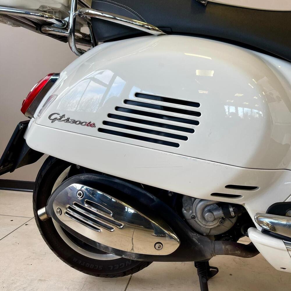 Vespa GTS 300 ABS (2014 - 16) (8)