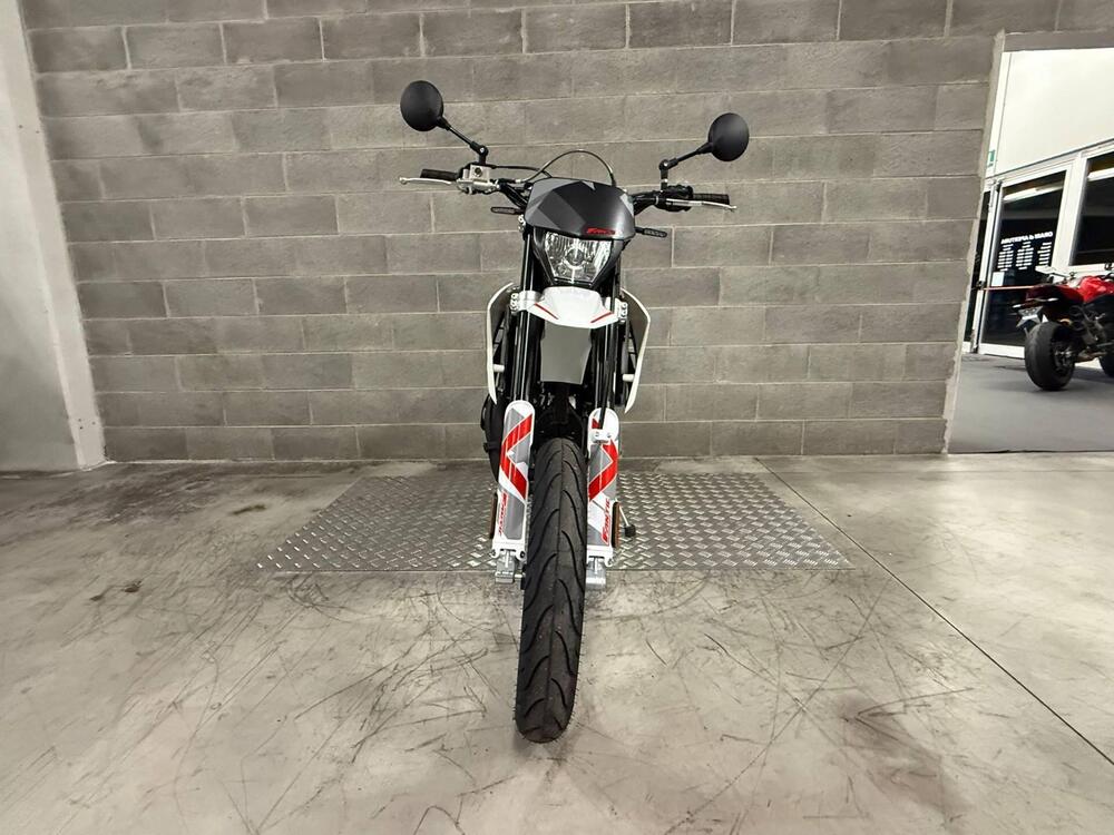 Fantic Motor Motard 50 Performance 2t (2020) (4)