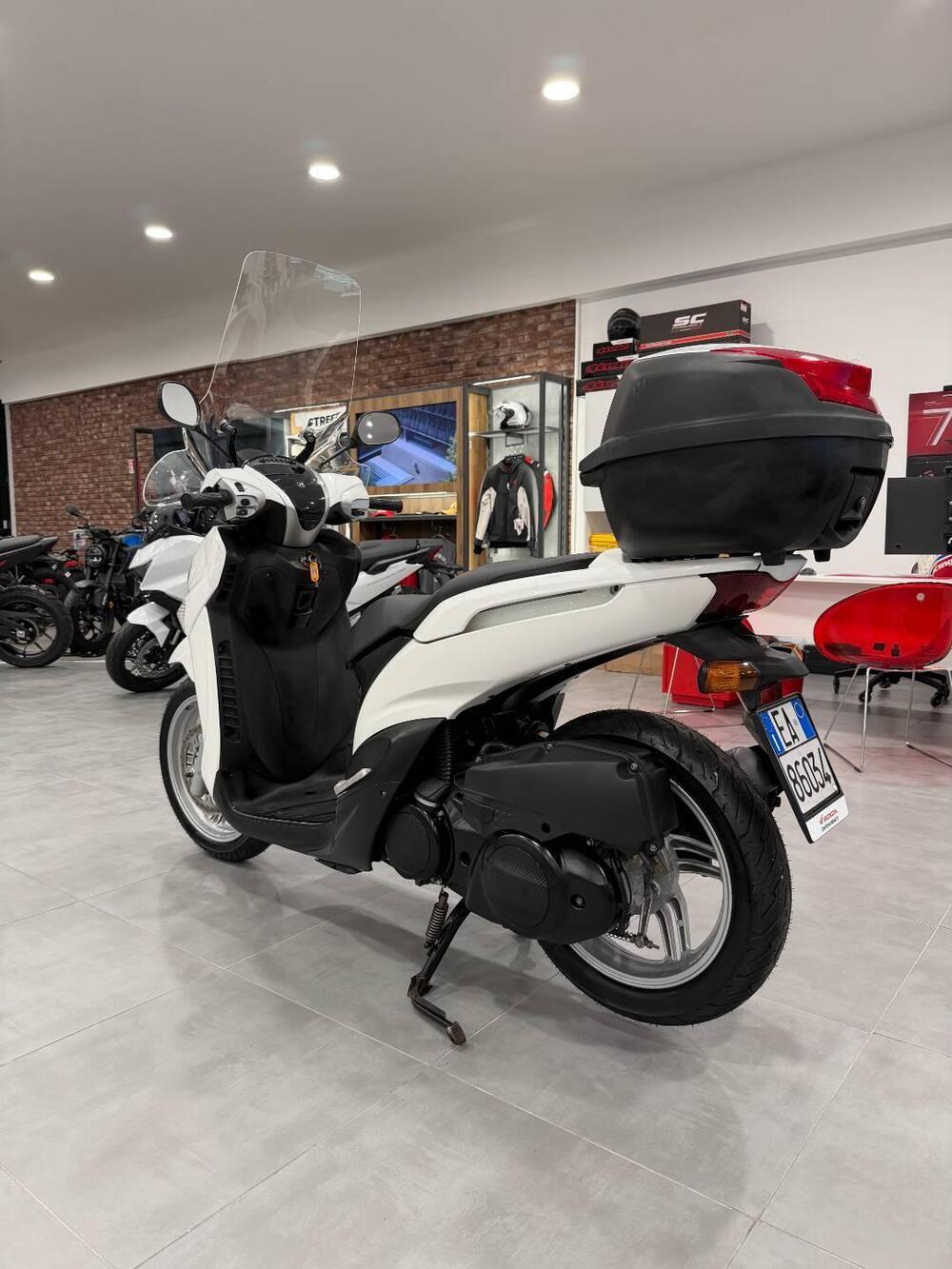 Yamaha Xenter 125 (2011 - 14) (4)