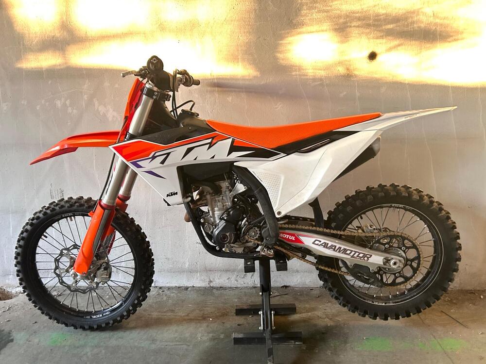 KTM 250 SX-F (2023) (2)