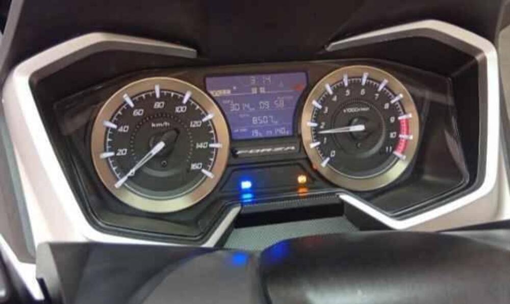 Honda Forza 350 Deluxe (2022 - 24) (4)